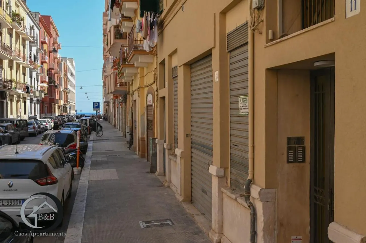Caos Apartment Bari 0*,  Italy